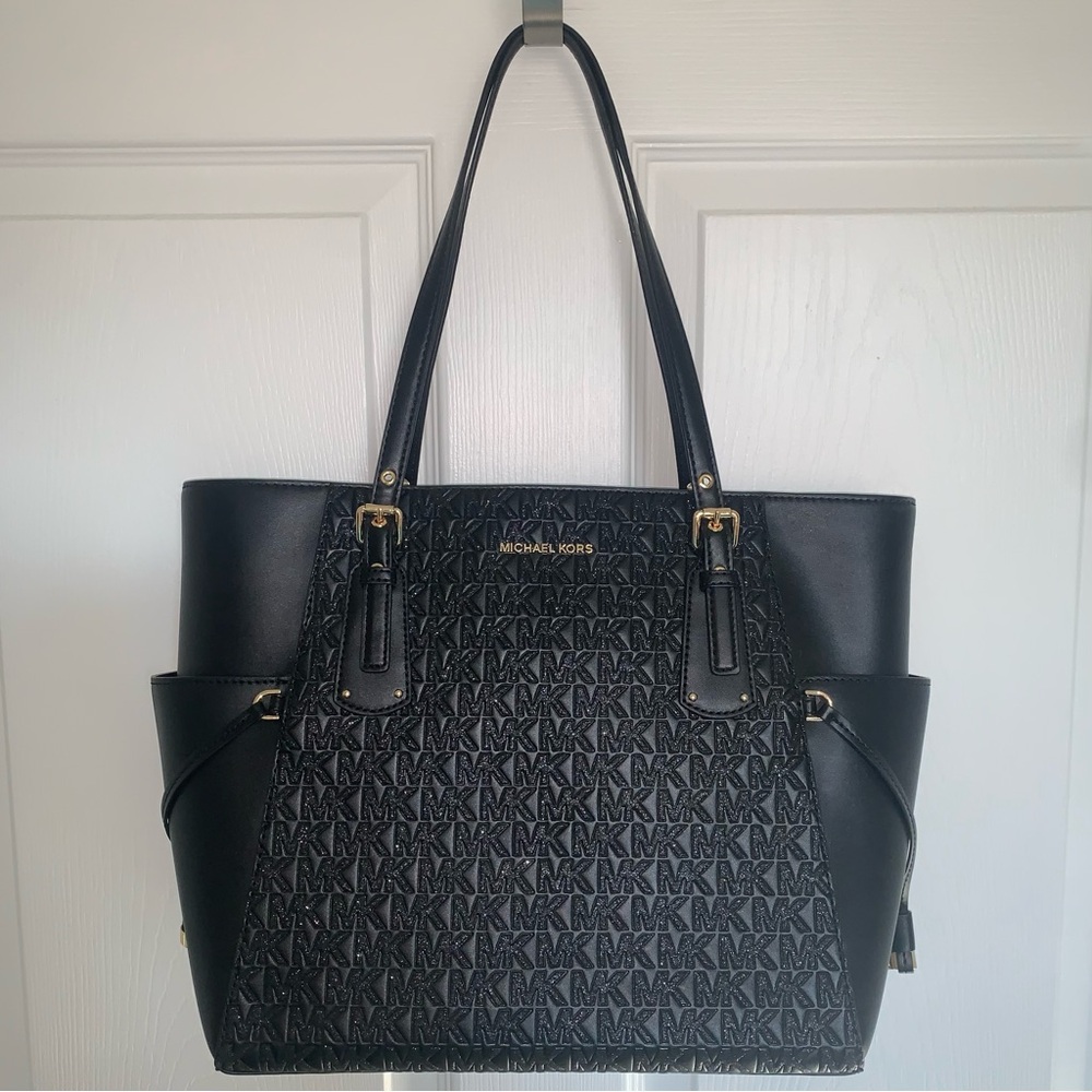 Michael Kors Voyager East West Signature Tote